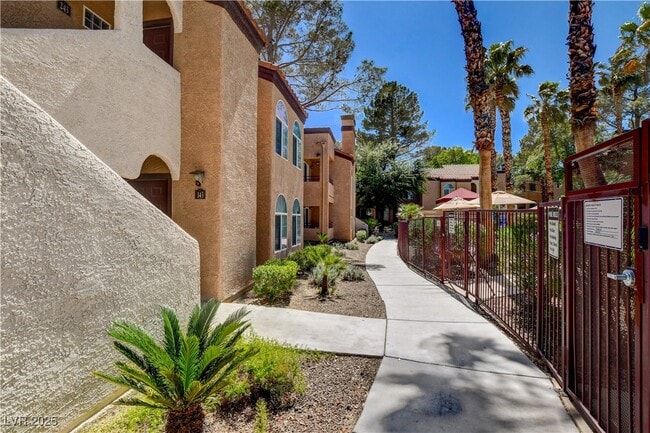 Building Photo - 9325 W Desert Inn Rd Unit 143 Rental