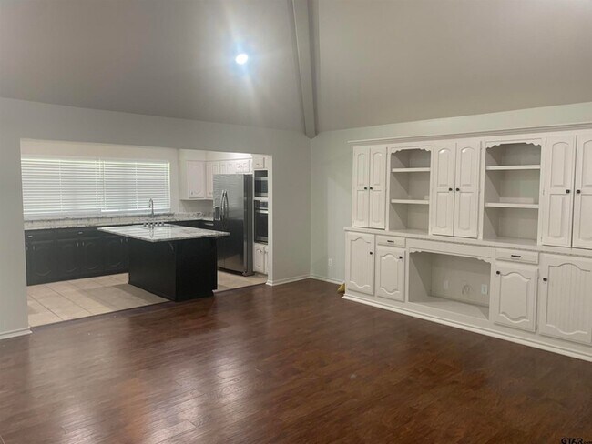 Photo - 614 Woodland Hills Dr