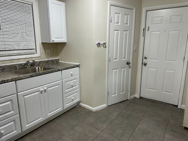 Photo - 96 President St