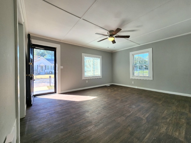 Photo - 1818 Green St