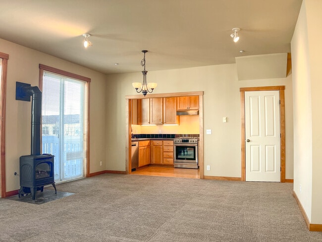 Photo - 115 Hall Brothers Loop