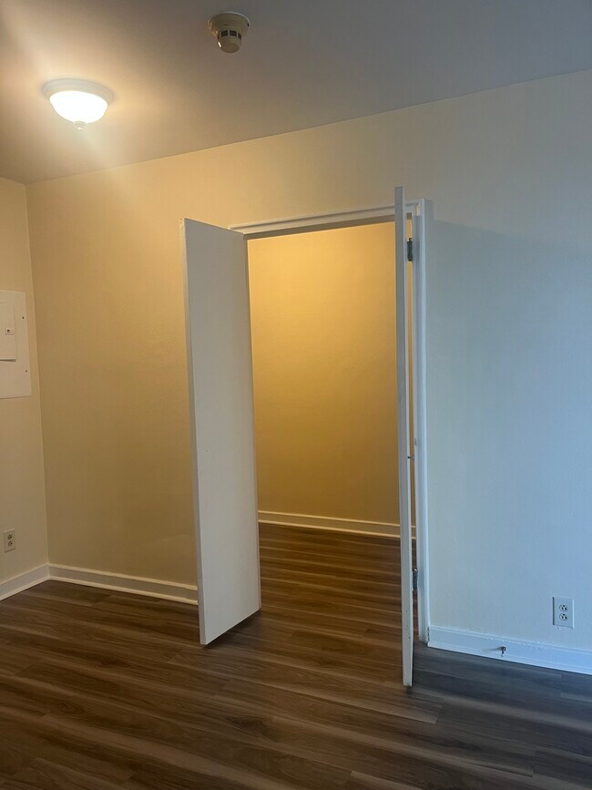 Deep walk in closet - 2601 Pennsylvania Ave Unit 927
