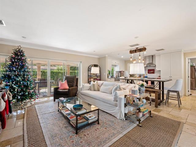 Photo - 6300 SW 48th St