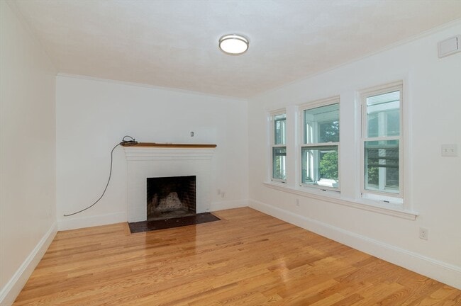 Photo - 135 Safford St Unit 2