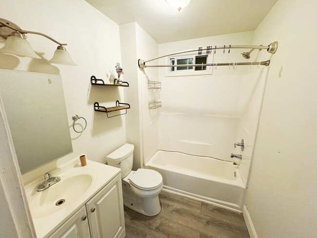 Photo - 408 Seneca St