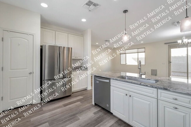 Photo - 1540 N Balboa