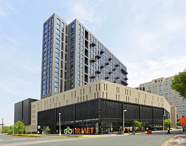 Photo - Signature Reston Town Center Apartments
