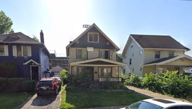 Building Photo - Charming 3-Bedroom Colonial Home with Detached Garage