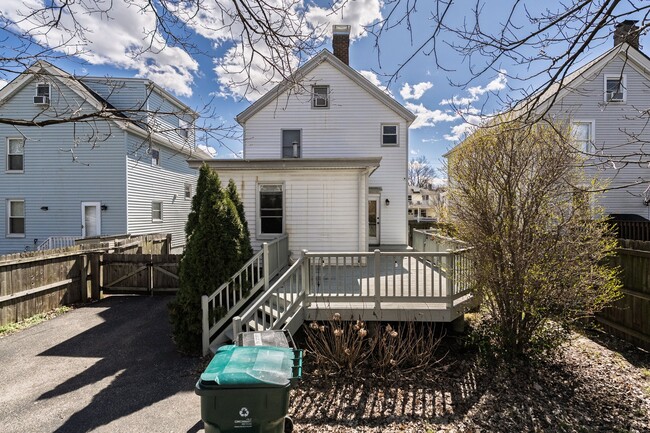 Photo - 2892 Markbreit Ave