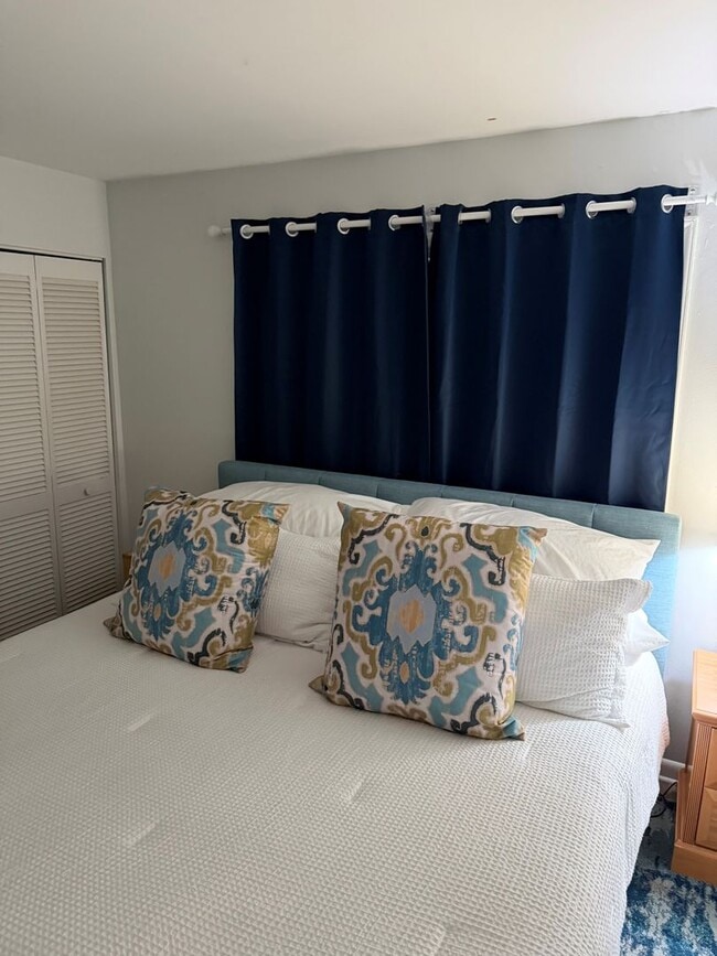 Photo - Renovated 3br in Chancellor Square, 2 blocks to Franklin St., walk to campus!