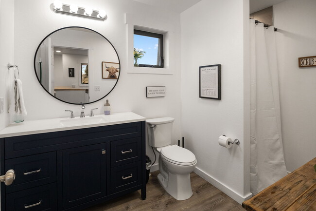 Photo - 420 N 6th Ave