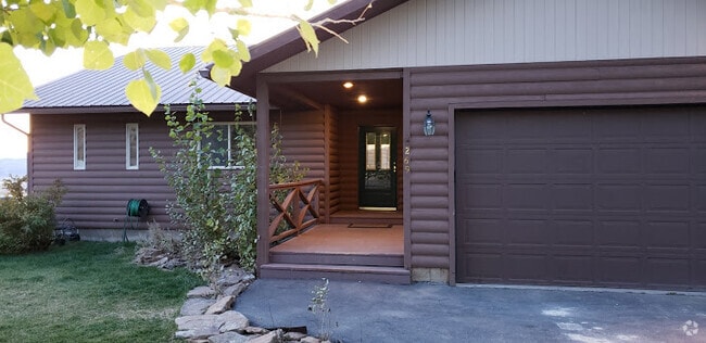Building Photo - 269 Saddle Dr Rental