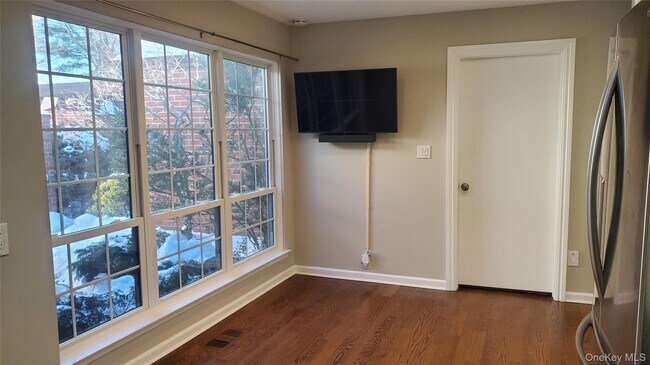 Photo - 91 Duck Pond Dr