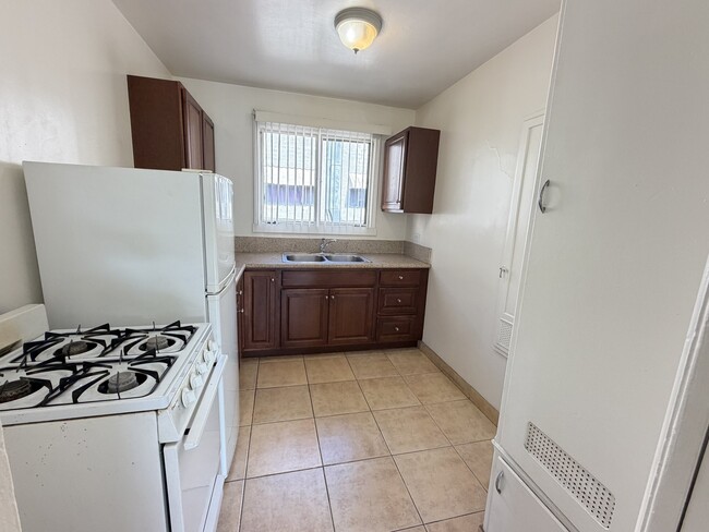 Photo - 4712 Elmwood Ave Unidad 7