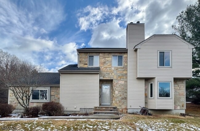 Building Photo - 50 Knob Hill Rd