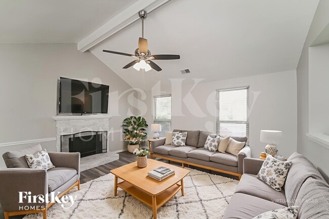 Photo - 9812 Logging Pl