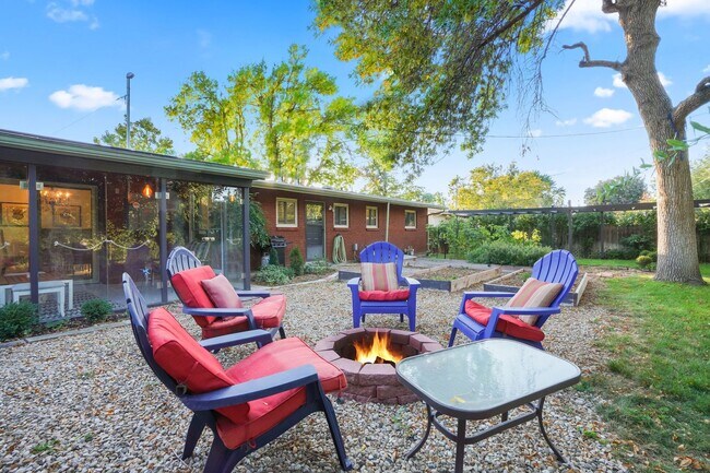 Photo - 3bd/2ba Home on Large Private Lot