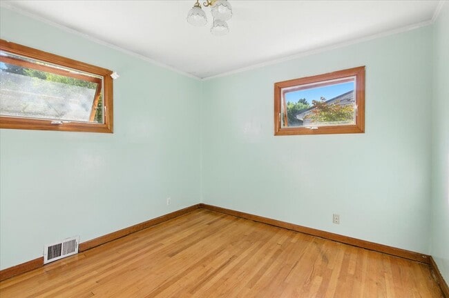 Photo - 18 Maplewood Dr