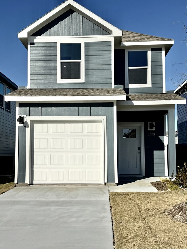 Building Photo - 312 Tall Cedar Wy