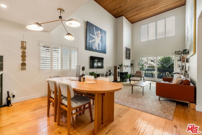 Photo - 3988 Beethoven St Unidad 10