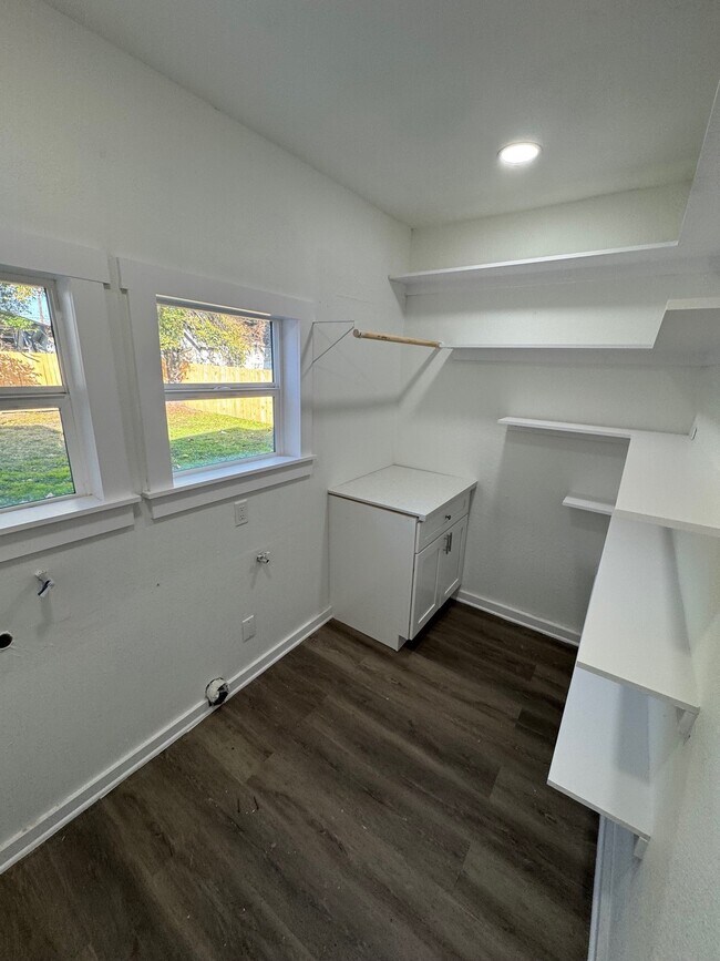 Photo - 7909 Goode St