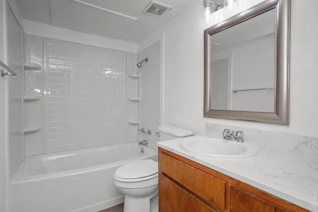 Photo - 1410 S Elizabeth Ave Unit 103