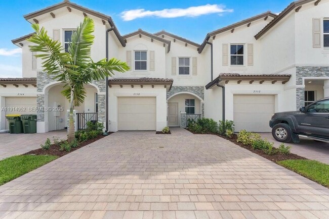 Photo - 2558 SE 27th Dr