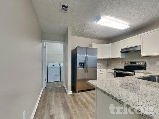 Photo - 1681 Riverchase Cir NE