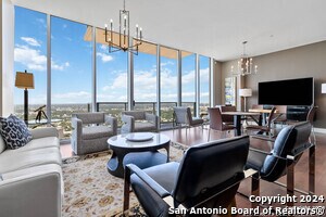 Photo - 610 E Market St Unidad 2915