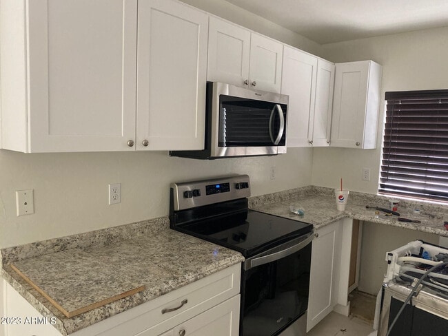 Photo - 861 E Glenmere Dr