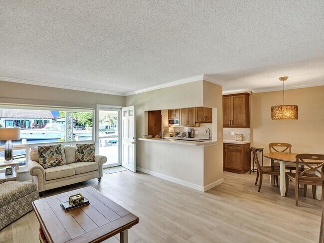 Photo - 2866 NE 30th St