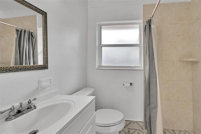 Photo - 1021 NE 2nd St Unit 3