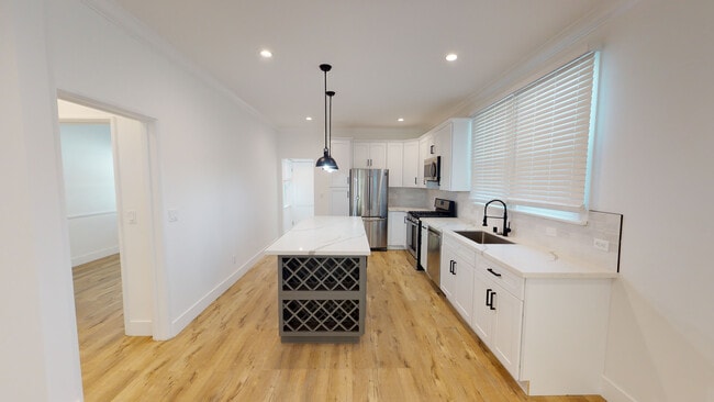 Photo - 1021 S Hayworth Ave Unidad 1021