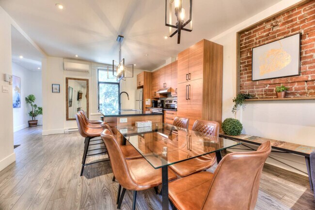 Photo - 3833 R. Saint-Denis Unit ID1234645P