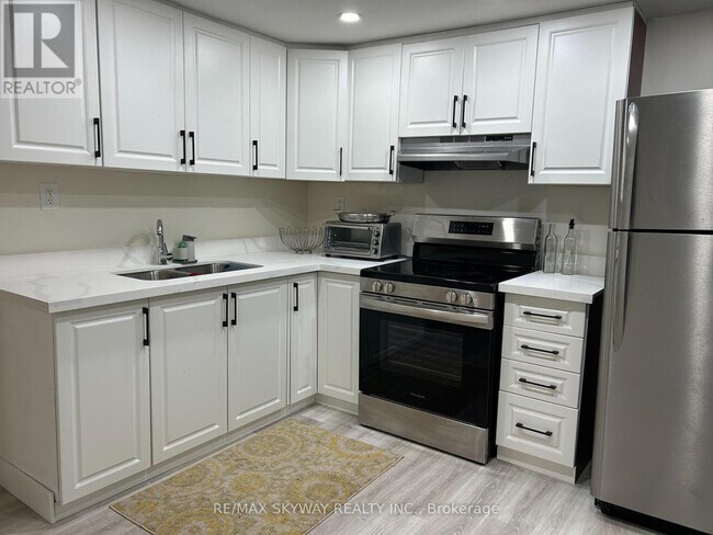 Photo - 118 Archdekin Dr