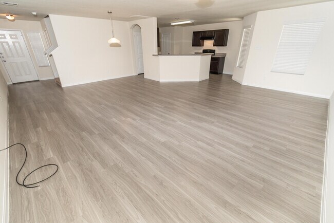 Photo - 5902 Sugar Field Ln