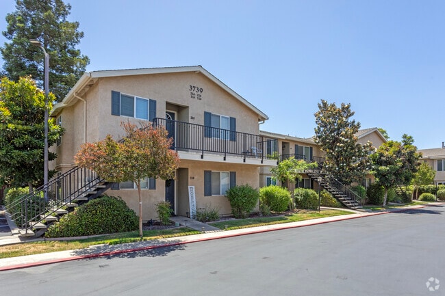 Building - Ridgeview Villas Apartments