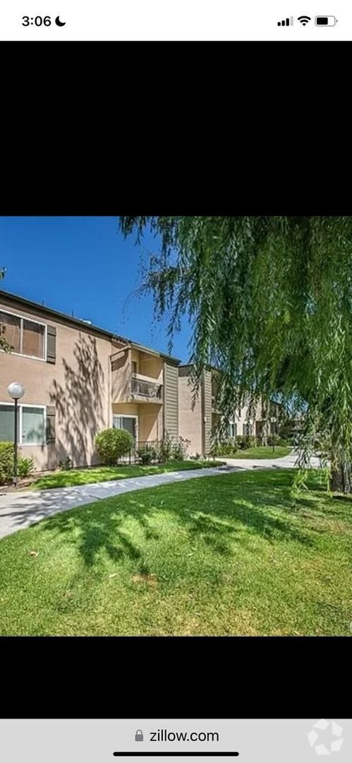 Building Photo - Charming 2BR Condo in Santa Clarita