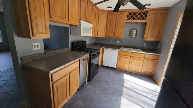 25 Seneca Dr