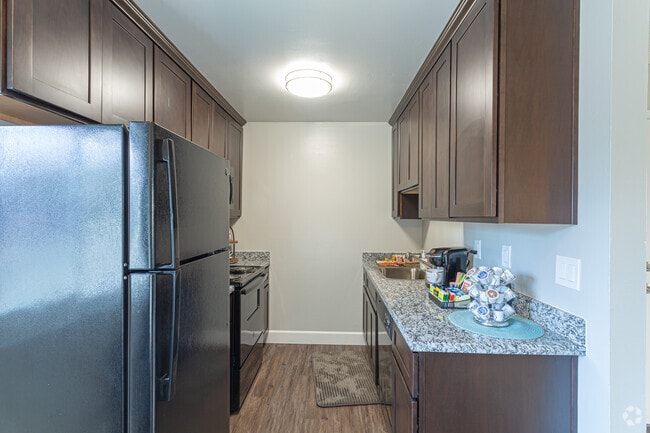 2HAB, 1BA - 800 ft²