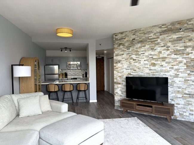 Photo - Honolulu Tower - Fully Furnished Penthouse Unit - One Bedroom Unit PHA6