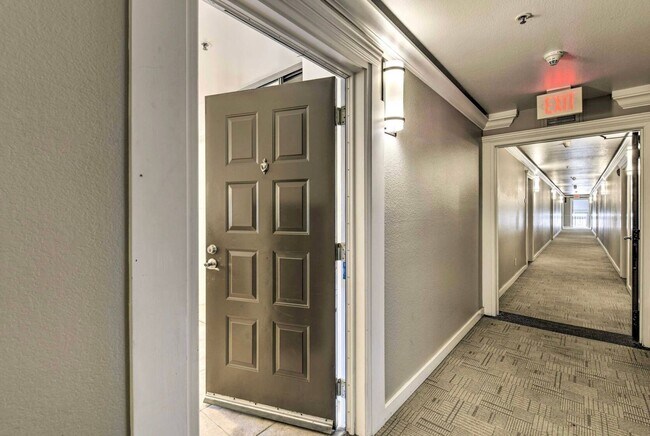 Photo - COMING SOON!!! BEAUTIFUL 1BD/1BA CONDO IN EMERYVILLE CA Unit 5401