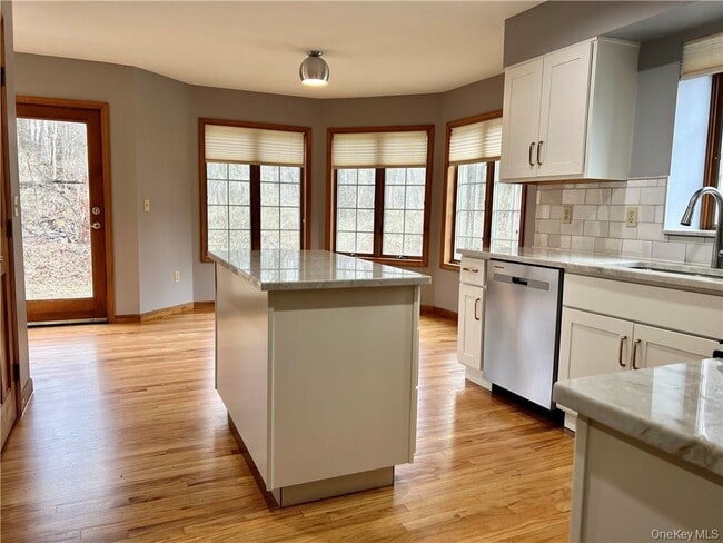 Photo - 10 Carrington Ct