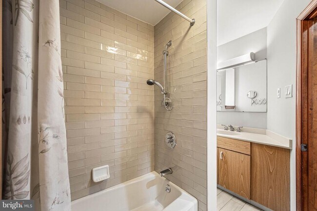 Photo - 241 S 23rd St