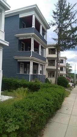 Building Photo - 702 Adams St Unit 1