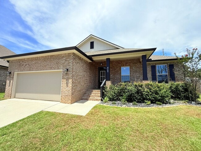 Building Photo - Modern 4 Bed/3 Bath - LVP Throughout Rental