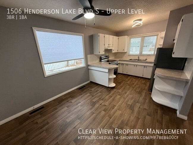 Photo - Centrally located 3 bedroom, 1 bathroom upper suite with UTILITES INCLUDED! Unit Upper Level