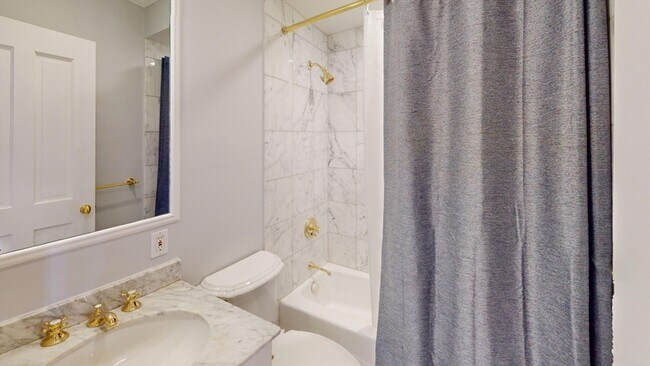 Photo - 22 Beacon St Unidad 3