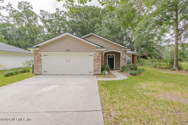Photo - 2039 Navaho Ave House
