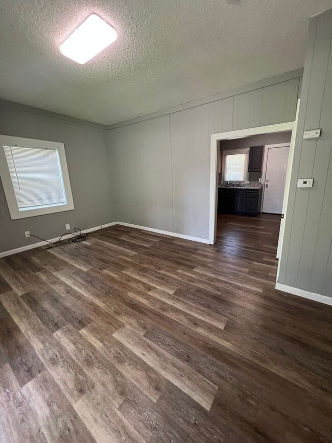 Photo - PRE-LEASING!! - AVAILABLE 7/10/26- Two Bedroom/ 1 Bathroom House
